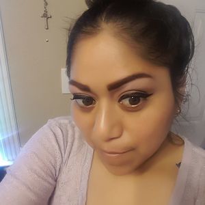 Meet your Posher, Ana